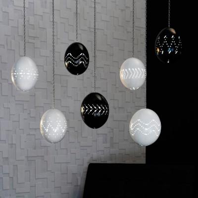 Pas cu pas: Cum se creeaza un iluminat elegant din oua de strut