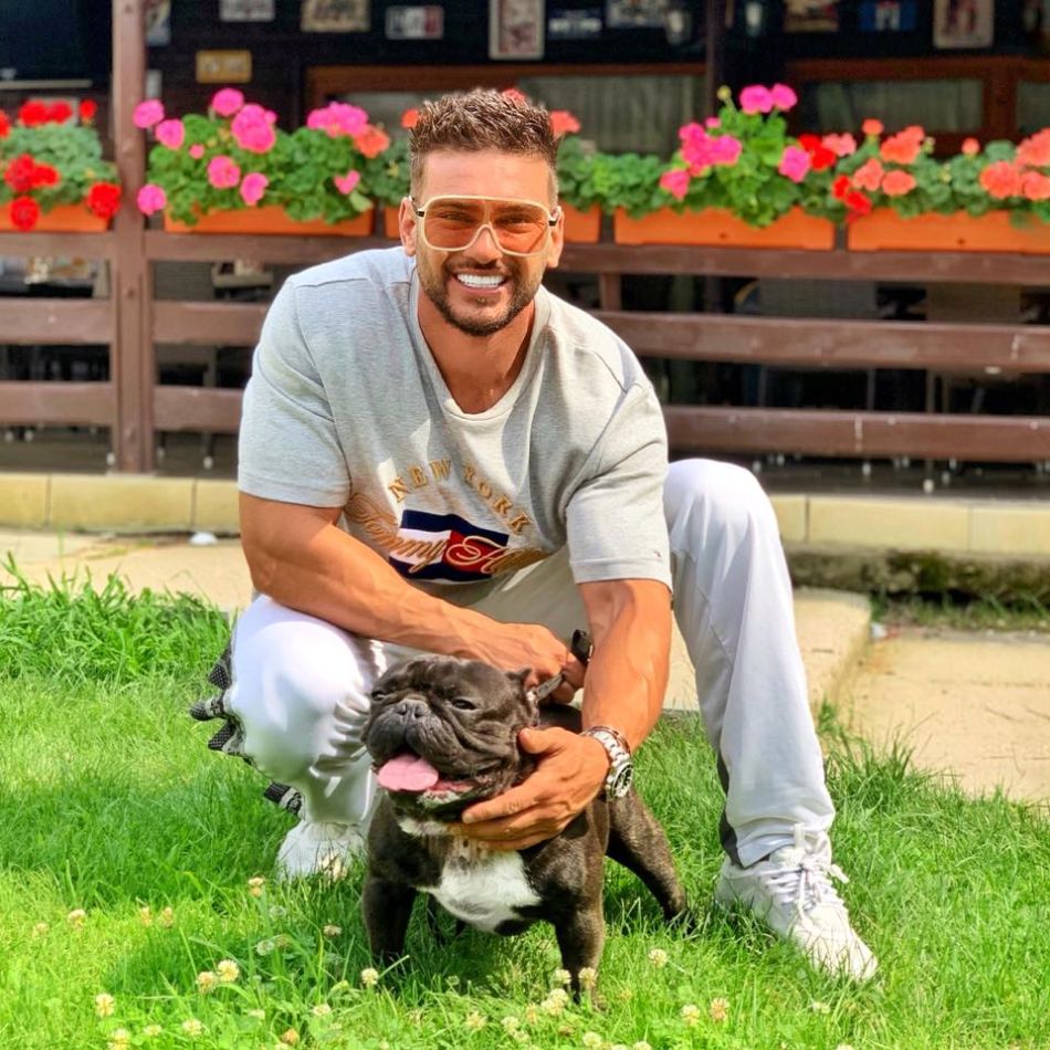 Dorian Popa, devastat după moartea lui Cheluțu. Mesajul sfâșietor publicat chiar în ziua în care câinele împlinea 10 ani