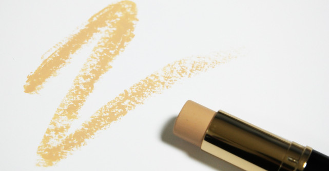 Cum se aplică fondul de ten, pas cu pas