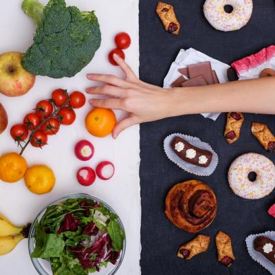 Cinci alimente de care să fugi mâncând pământul