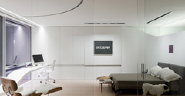 Viata printre carti si arta: mansarda din New York