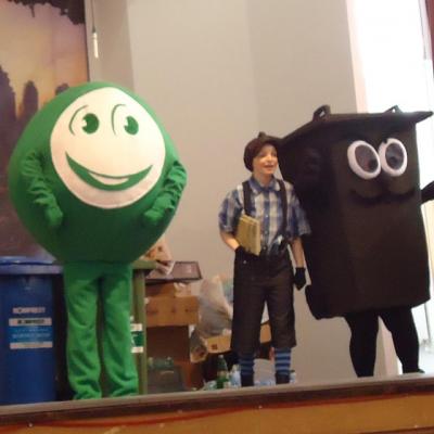 Peste 2.000 de elevi invata despre colectarea selectiva cu Romprest 