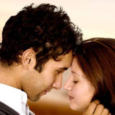 Ii lasi sa faca sex acasa?