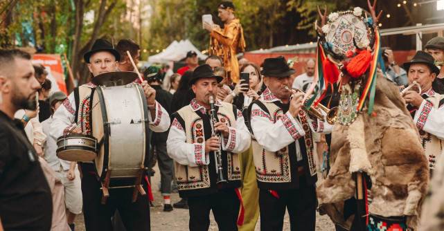 Trei zile de muzică, dans și apusuri pe Lacul Tei: Balkanik Festival revine între 28–30 august