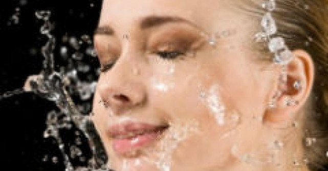 Despre tratamentul cu  Apa Vie - Ce ne dezvaluie specialistii dermatologi