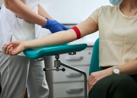 9 vedete care donează în mod constant sânge