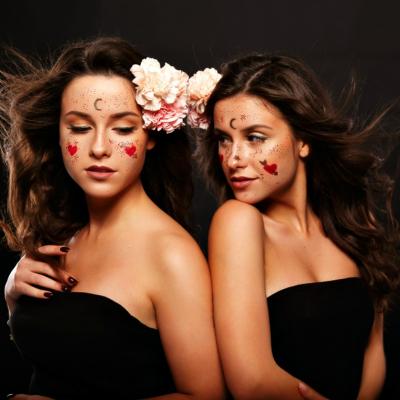 Astrologie: Ce trebuie sa stii daca iubesti o femeie Gemeni