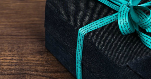 Idei de cadouri de casă nouă care te vor face oaspetele perfect