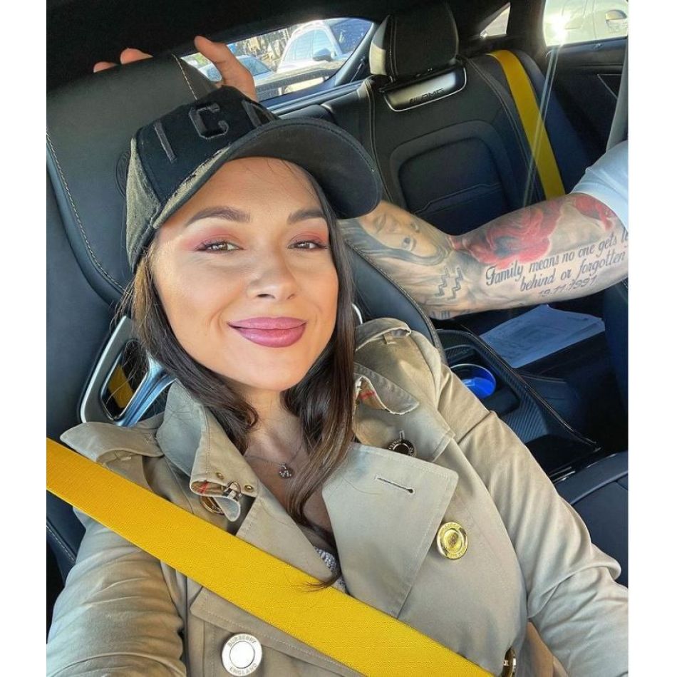 A apelat sau nu Vlăduța Lupău la o mamă surogat? Cum răspunde artista acuzațiilor primite pe Instagram?