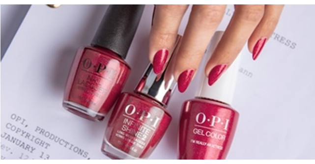 Culorile dragostei pe unghiile nativelor din Vărsător, Pești și Berbec