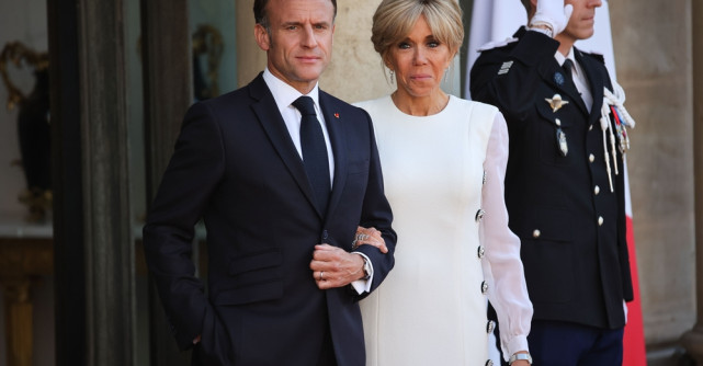 Emmanuel Macron explică incidentul viral cu soția sa, Brigitte, în timpul vizitei în Vietnam: O tachinez pe soția mea...