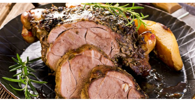 Pulpa de miel la cuptor pentru o masa de Pasti delicioasa