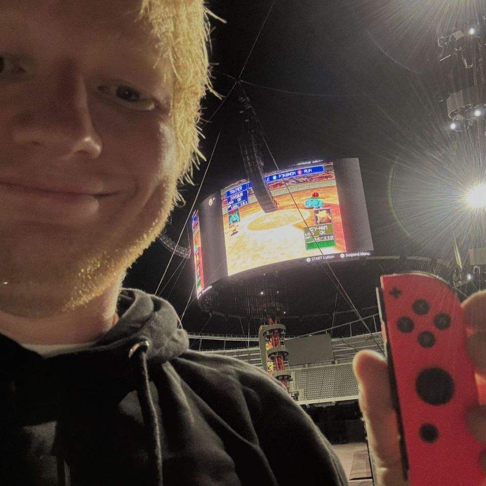 Ed Sheeran și Chris Hemsworth: Apariție surpriză la un restaurant din București după concertul de la Arena Națională