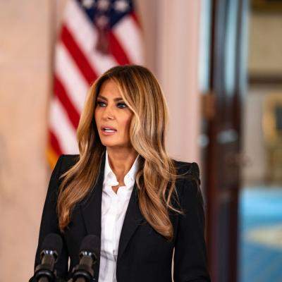 „Trebuie să-ți plătești soția ca să vină?” Dezvăluiri fără precedent din culisele Casei Albe despre Melania Trump