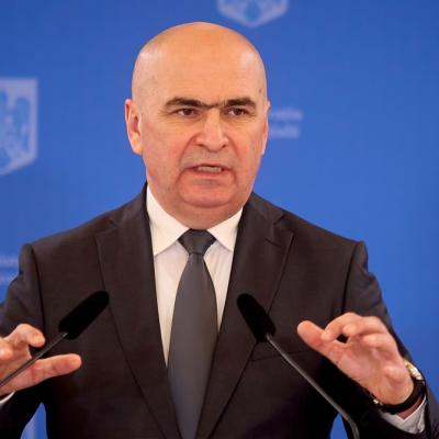 Cât câștigă de fapt iubita lui Ilie Bolojan! Vei fi surprins de salariul Ioanei Fâșie