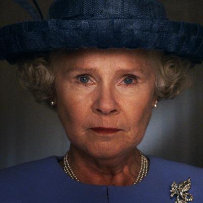 Netflix lanseaza posterele si anunta datele de lansare pentru ultimul sezon din THE CROWN