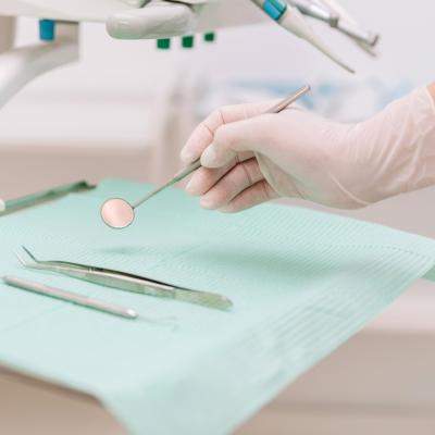 Clinica de stomatologie unde a murit fetița de 2 ani a fost ÎNCHISĂ. Nereguli găsite 