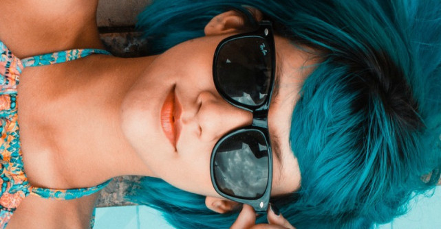 Cum să fii chic la piscină