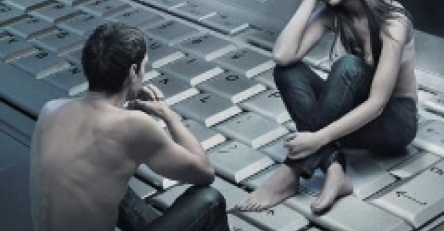 Descopera-l pe Facebook: Decodarea postarilor la status