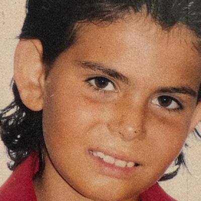 Lasă-mă (să te iubesc) – pasiune pură în stilul lui Andrei Bănuță 