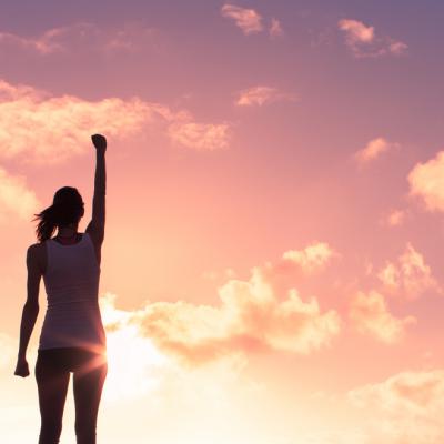 Zece lecții de la Esther Hicks pentru a manifesta viața pe care o dorești