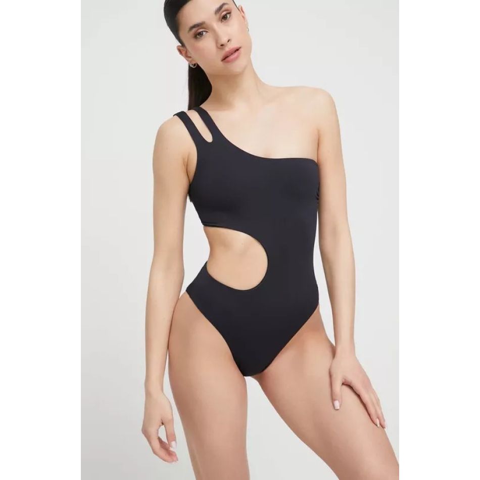 20 de costume de baie întregi care pun în valoare orice siluetă