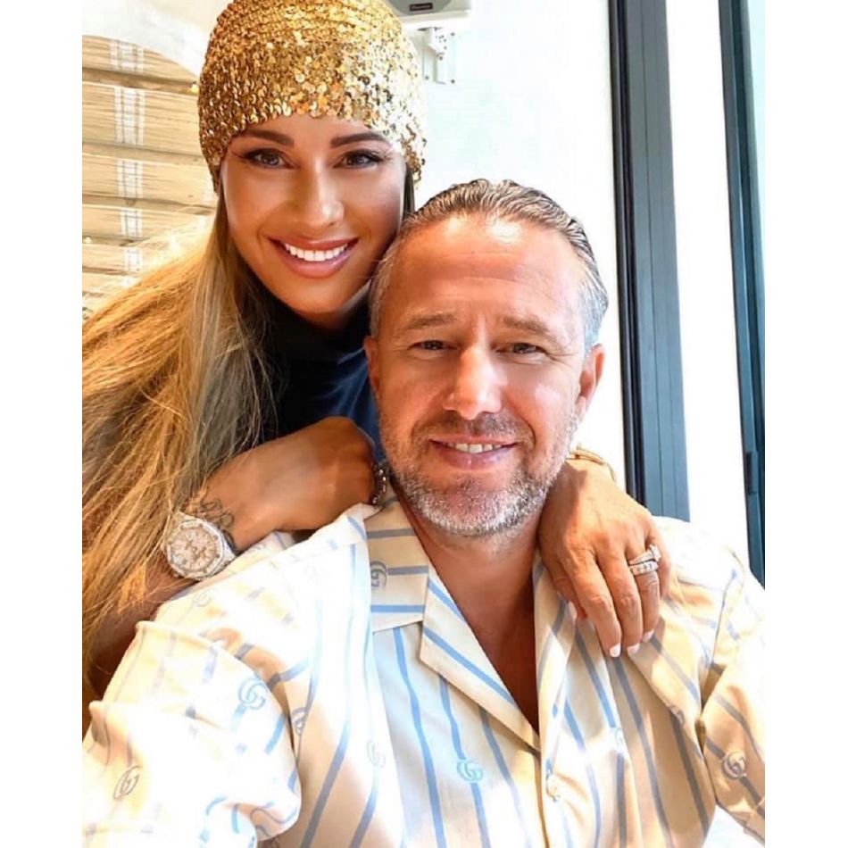 De la ce s-a iscat scandalul dintre Reghecampf și Anamaria Prodan? Ce i-a arătat impresara pe telefon?