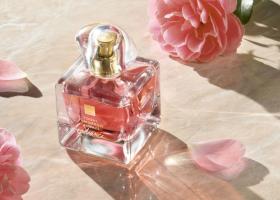 Avon lansează parfumul TTA Radiance cu Rose Absolute. 80% dintre femeile care l-au testat l-au asociat cu un parfum premium