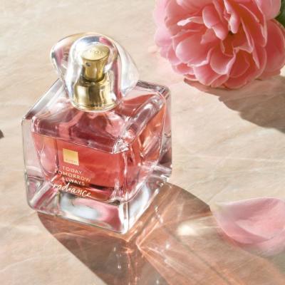 Avon lansează parfumul TTA Radiance cu Rose Absolute.  80% dintre femeile care l-au testat l-au asociat cu un parfum premium