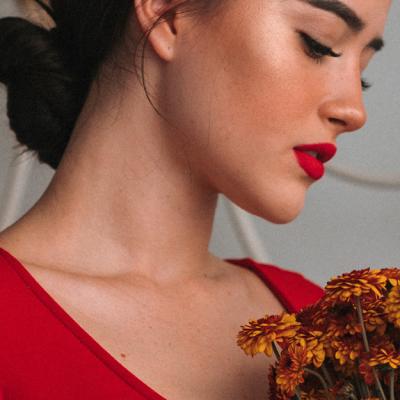 Ce blush alegi după tenul și morfologia feței tale: sfaturi de la make-up artist Silviana Buturugă