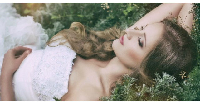 Sunt chiar aici si nu ma grabesc sa plec nicaieri!