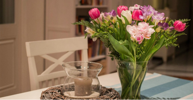 Cum îți poți decora casa cu flori