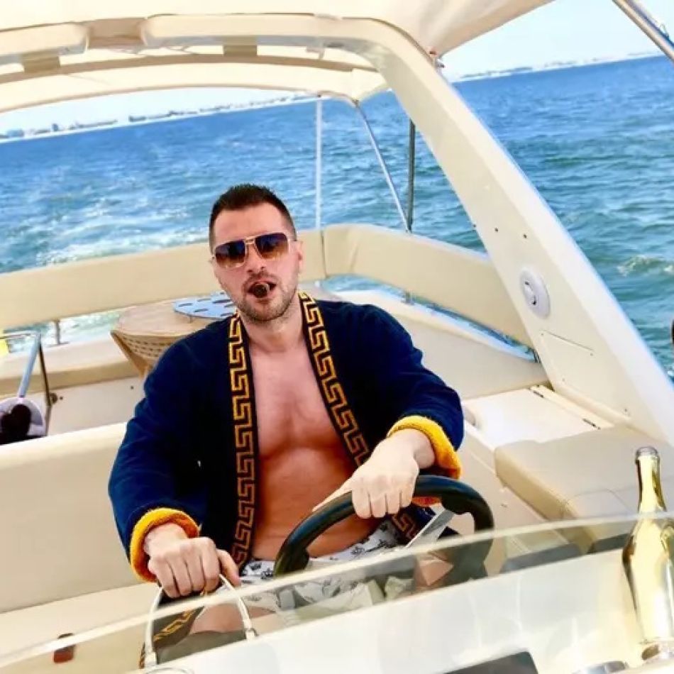 Cum arată Fizz la 47 de ani. Bogdan Croitoru a renunțat la imaginea extravagantă și s-a retras din muzică