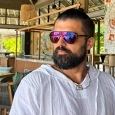 Cine este Ali Habron de la Insula Iubirii? Tânărul stomatolog atrage toate privirile 