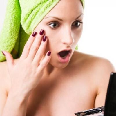 Masti naturiste care te scapa de acnee