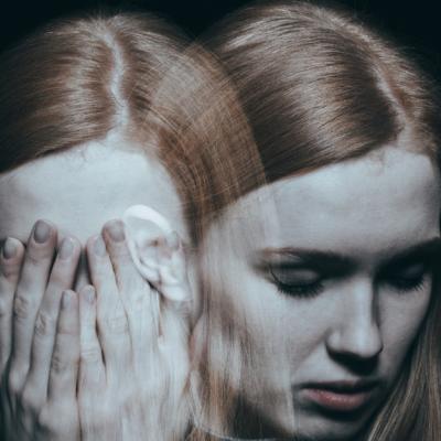 Cum ajuți o persoană dragă să treacă peste un șoc emoțional