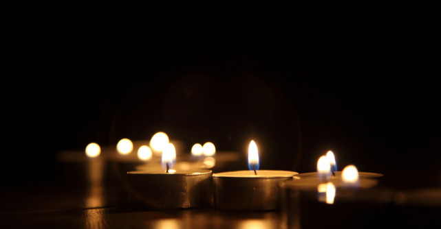 Ce înseamnă când visezi morți din familie