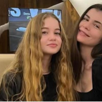 Monica Gabor a revenit în România. Imagini cu fosta doamnă Columbeanu plimbându-se în Capitală