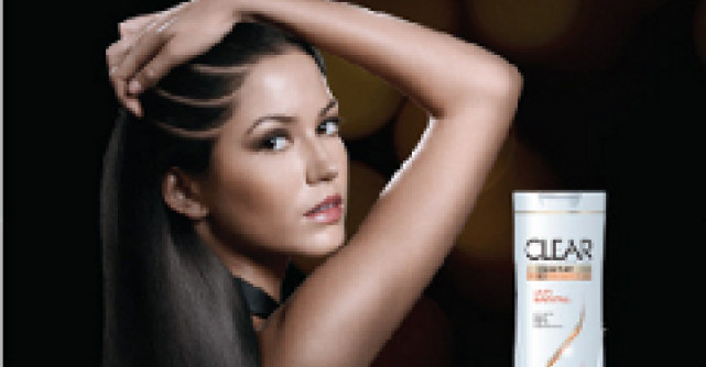 Participa gratuit la testarea pielii capului oferita de CLEAR!