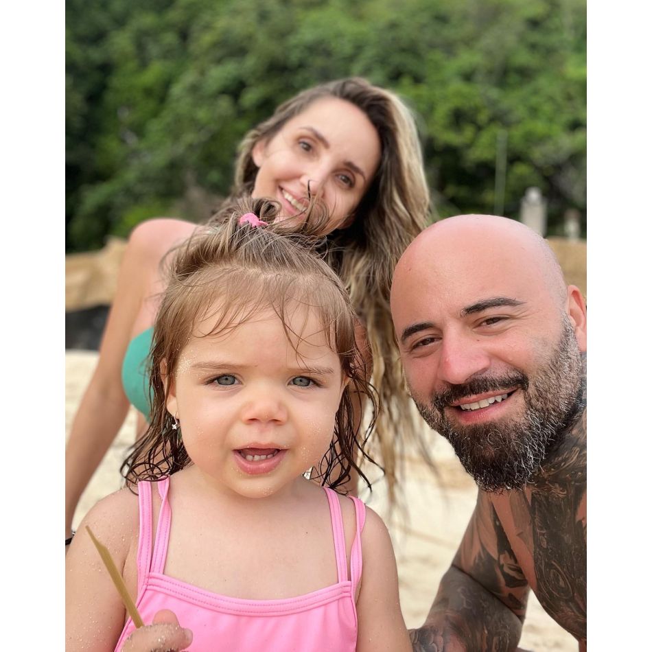 Matteo a tras sperietura vieții sale după ce un copac a căzut peste banca unde se juca fiica sa