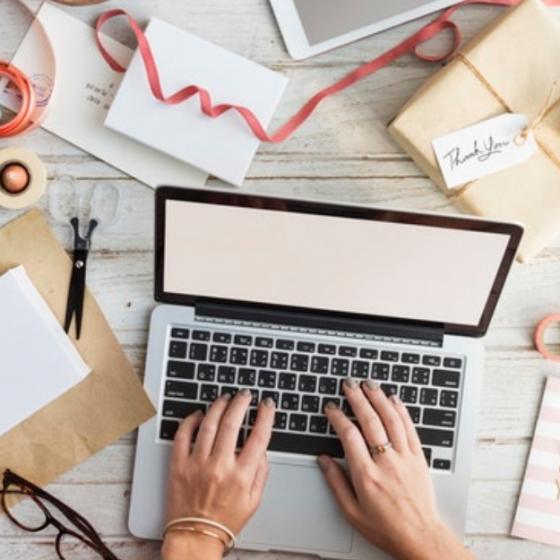 Top 16 destinații online pentru cadouri potrivite oricui