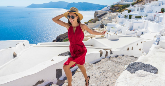 4 outfit-uri pentru vacanta in Grecia