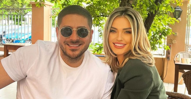 Adrian Enache a devenit bunic! Fiica artistului, Diana, a născut o fetiță perfect sănătoasă