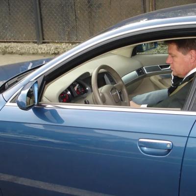 O mașină de protocol a Președintelui Klaus Iohannis scoasă la licitație. Suma incredibilă de la care începe vânzarea