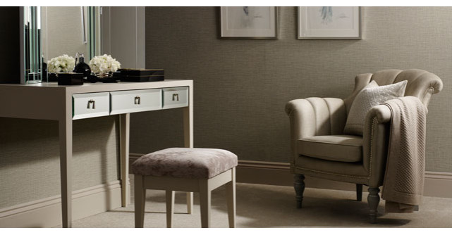 Cum sa inveselesti o camera amenajata in culori neutre