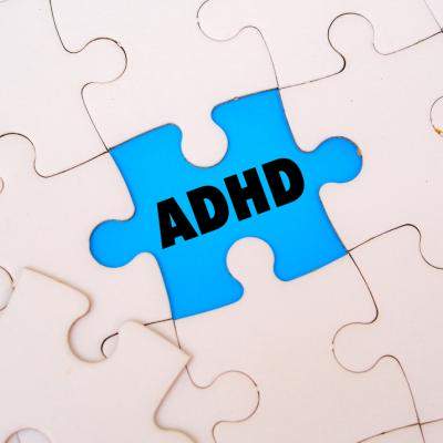 Ce înseamnă ADHD? Simptome, tratamente și gestionarea acestei afecțiuni. 