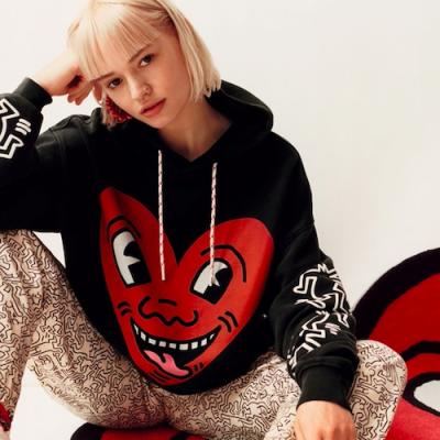 TOMMY HILFIGER LANSEAZĂ COLECȚIA CAPSULĂ TOMMY JEANS ÎMPREUNĂ CU KEITH HARING