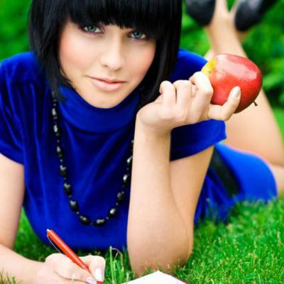 10 Carti cu RETETE DIETETICE pentru silueta si sanatate