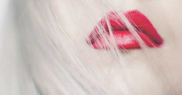 Rujul potrivit nuantei pielii: cum alegi culoarea perfecta?