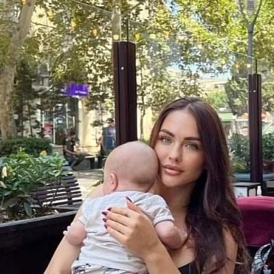 Fericirea i se citește pe chip! Corina Caciuc, imagini de senzație cu Laurențiu Reghecampf